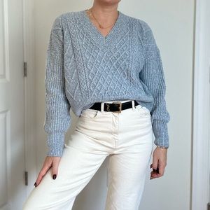 Cable Knit V-neck Pullover